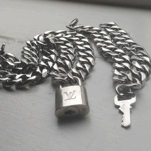Silver LV Lock Necklace (with keys)